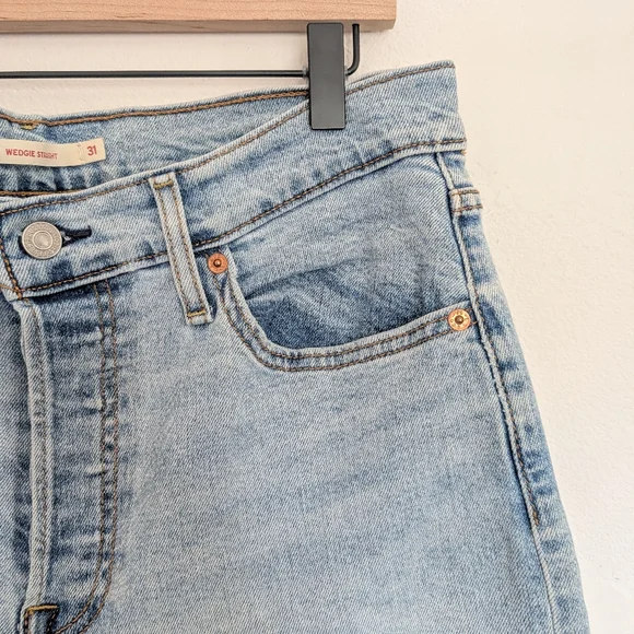 Levi's Vintage Murdoch Wash Wedgie Straight Leg Distressed Jeans Size 31 - Picture 5 of 8